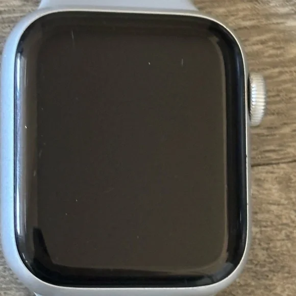APPLE WATCH SE 1st GEN (2020) - Picture 3 of 6